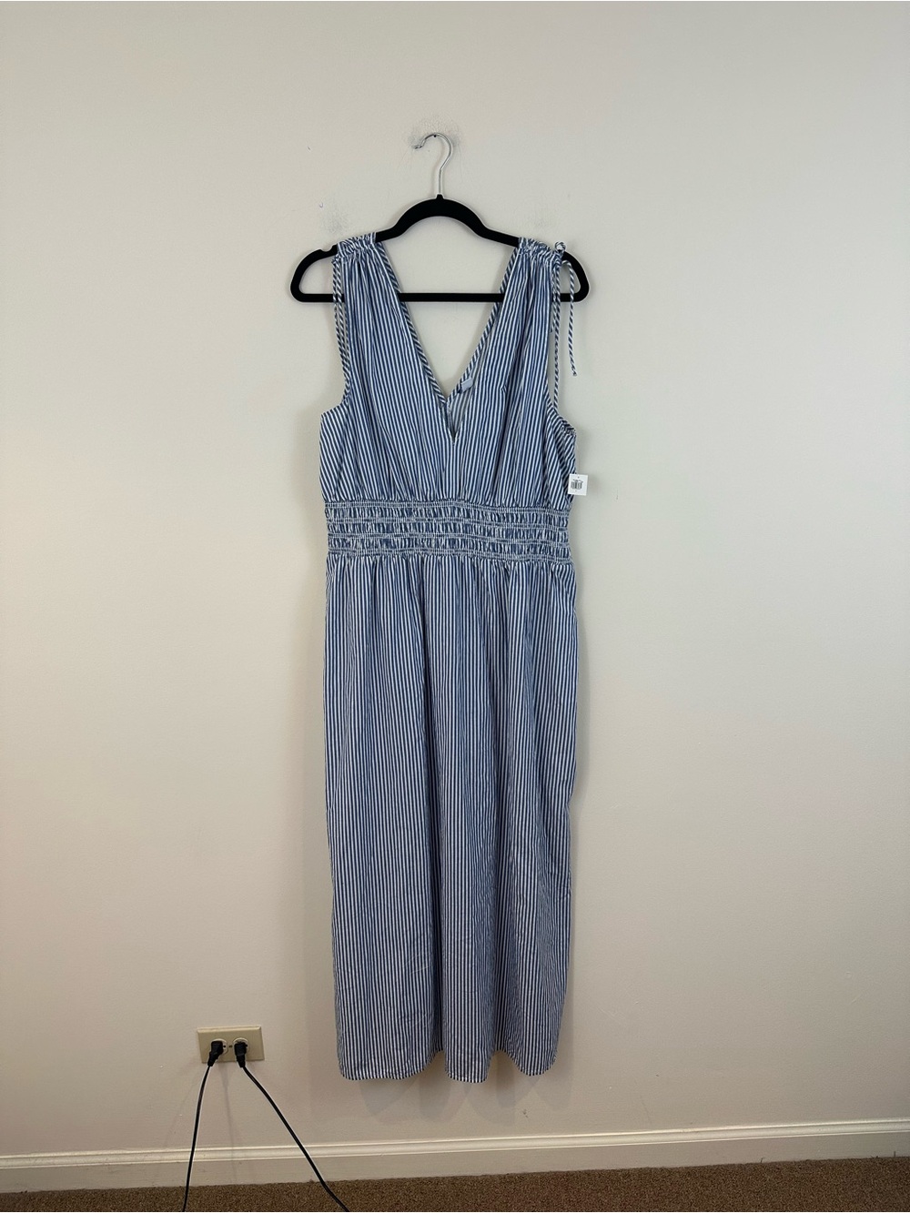 Old Navy Sleeveless Blue Stripe V-Neck Midi Dress Cinched Waist Size Large NWT